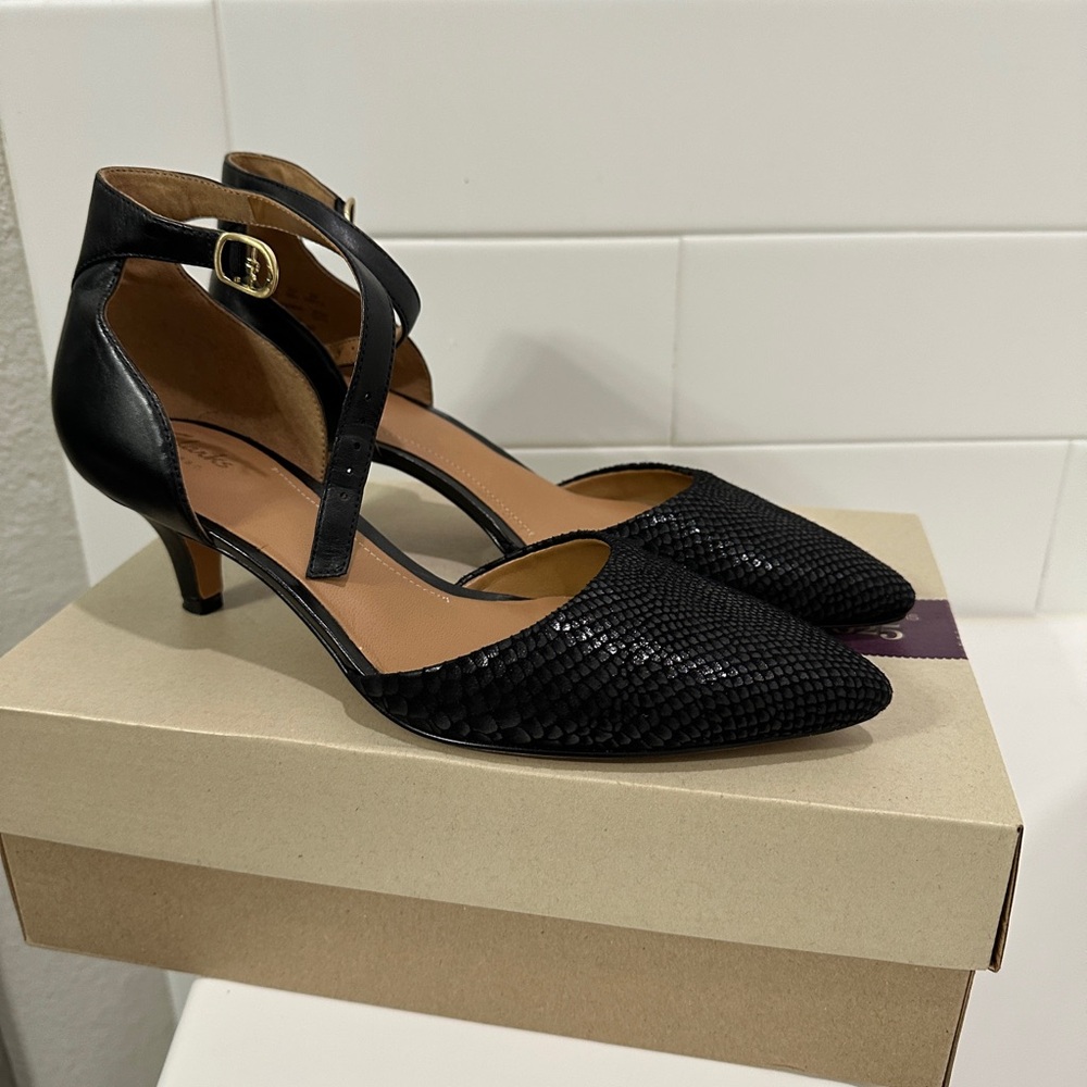 Clarks Black Kitten Heel Pumps with Ankle Straps, snake like texture front